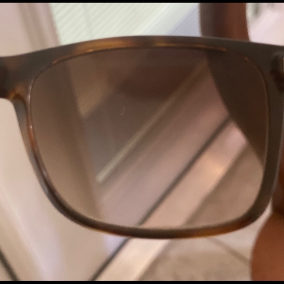 Ray-Ban Sunglasses - Picture 6 of 6